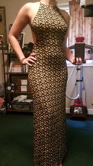Forever 21 Dresses & Skirts - 💛F21 Sunflower Maxi Dress🖤